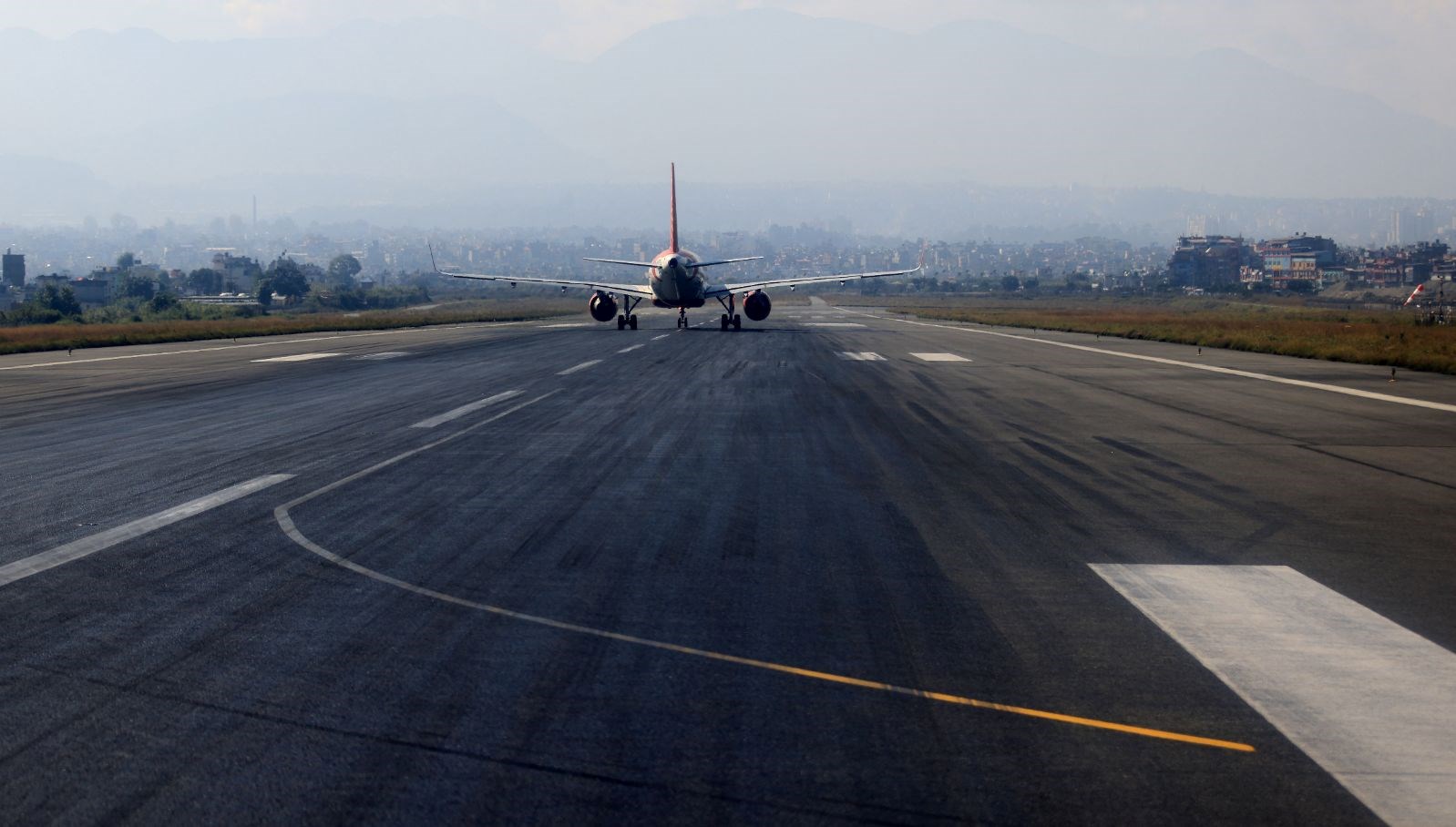Nepal’de içinde 19 kişi bulunan uçak kalkış sırasında düştü: 18 cansız bedene ulaşıldı, pilot kurtuldu